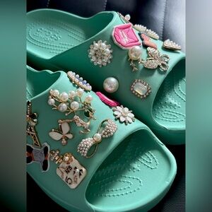 Brand new women’s Crocs Sz 11